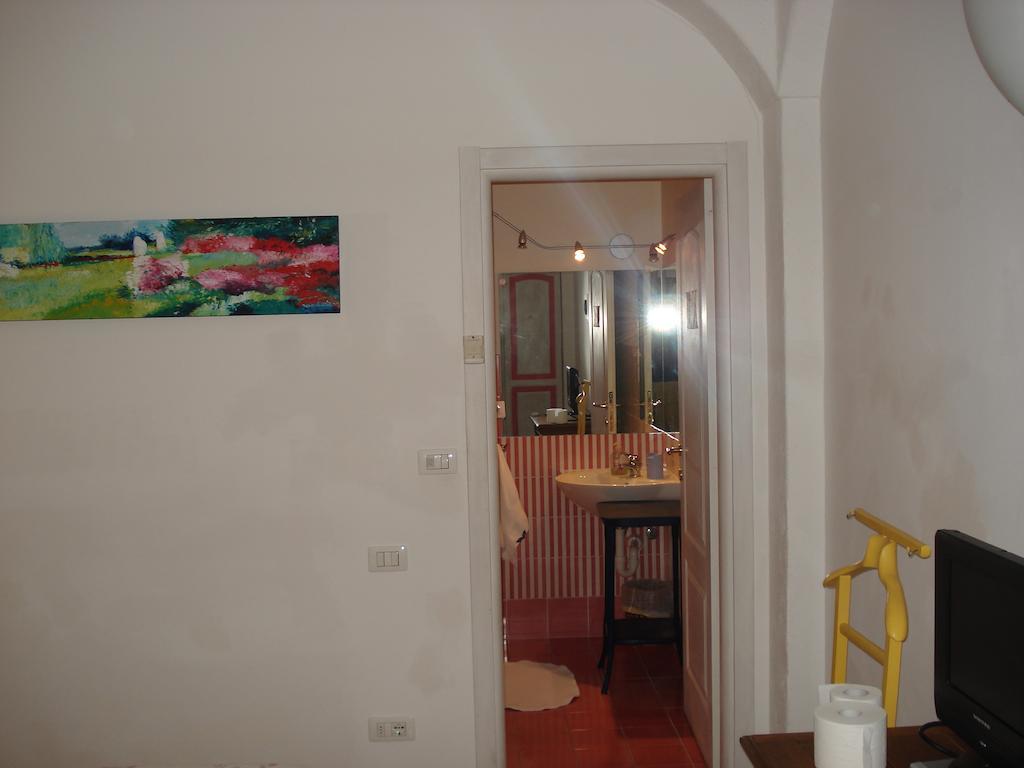 Agriturismo La Vecchia Dolceacqua Exterior foto